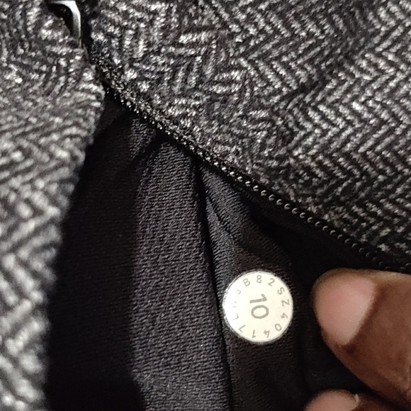 Lululemon Base Runner Half Zip size 10 - Picture 9 of 15